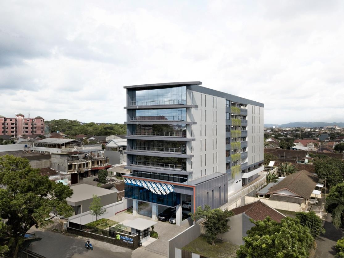 Berijalan Office by Ir. B. Wisnu Haryadi, IAI