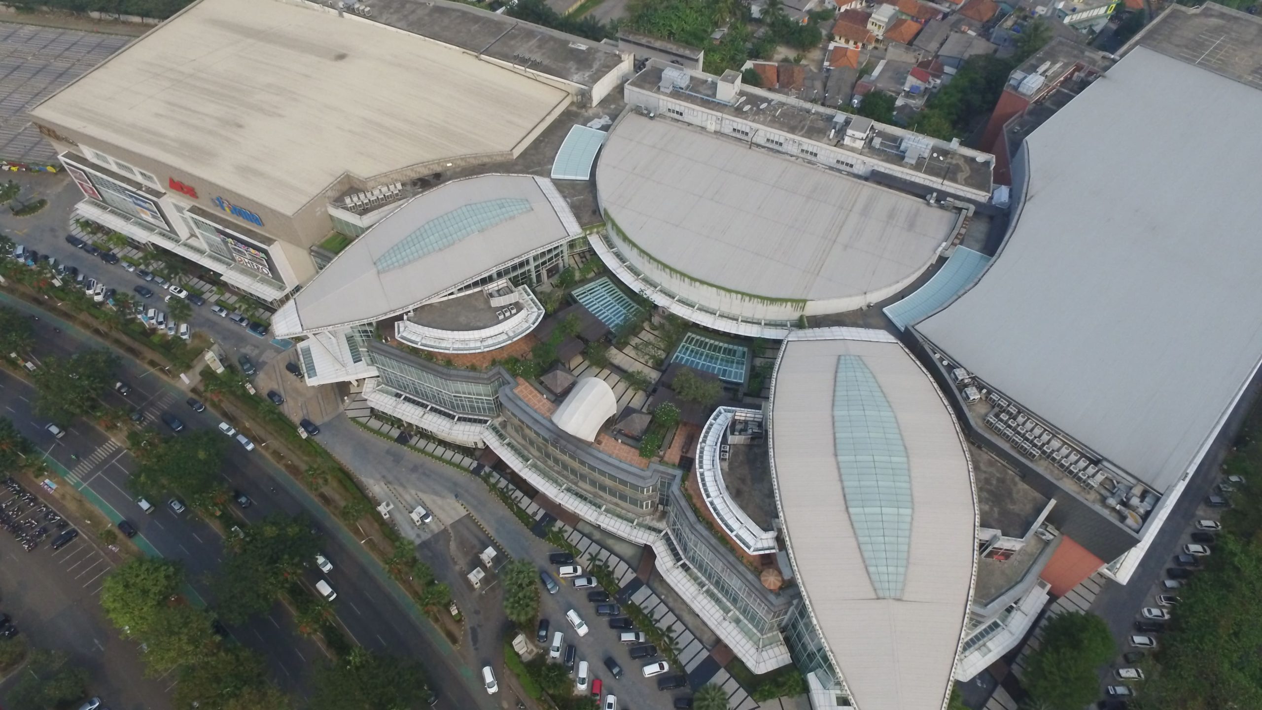 Living World Alam Sutera by Tetra Desaindo