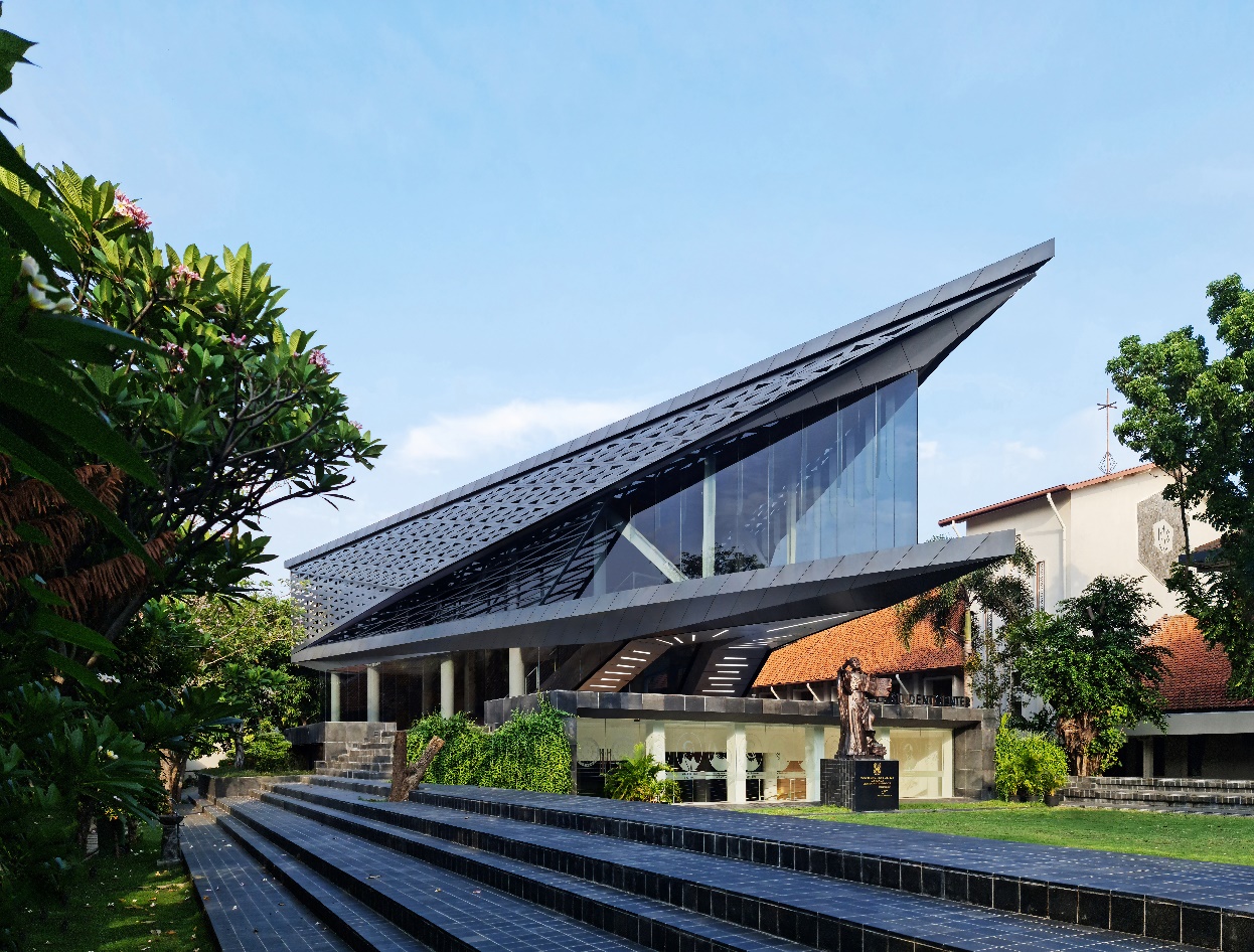 Loyola Student Center