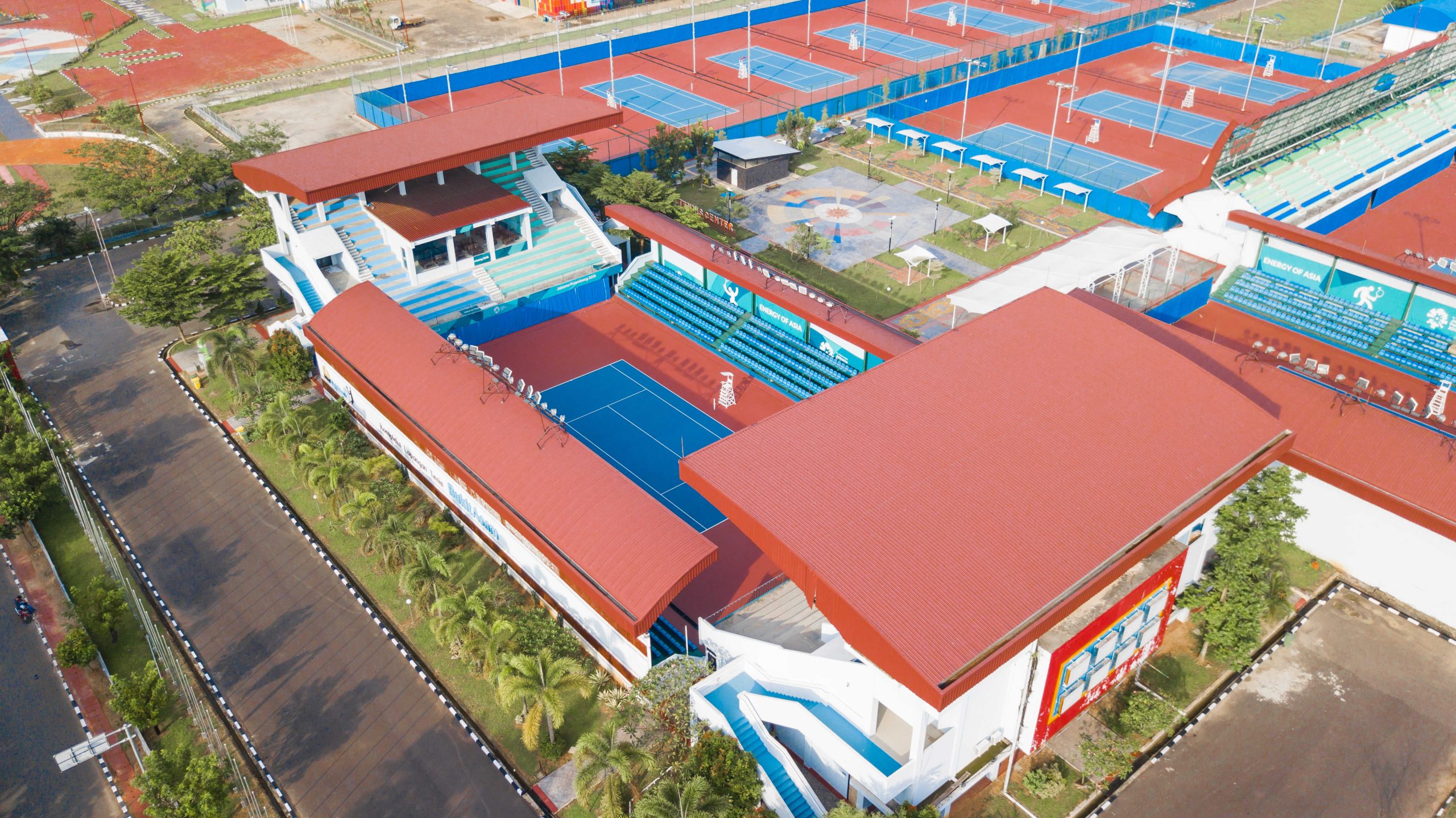 Stadion Tenis Jakabaring by (-)