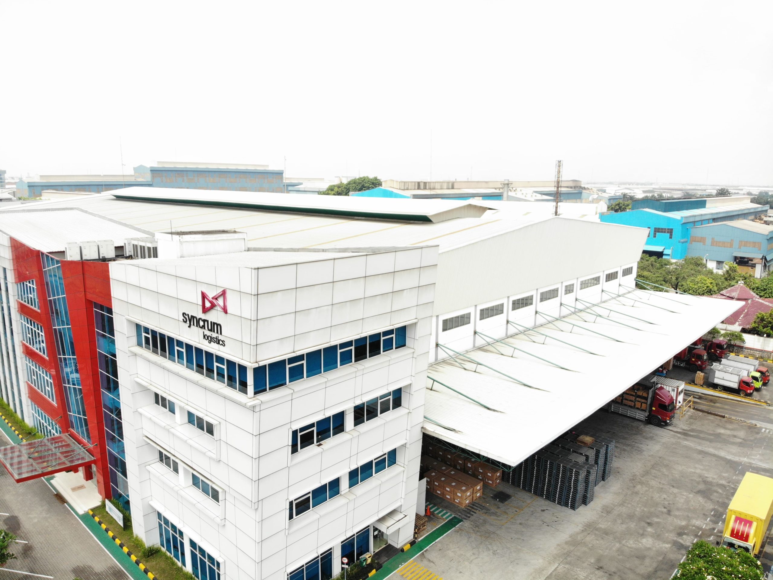 Syncrum Logistic Warehouse by (-)